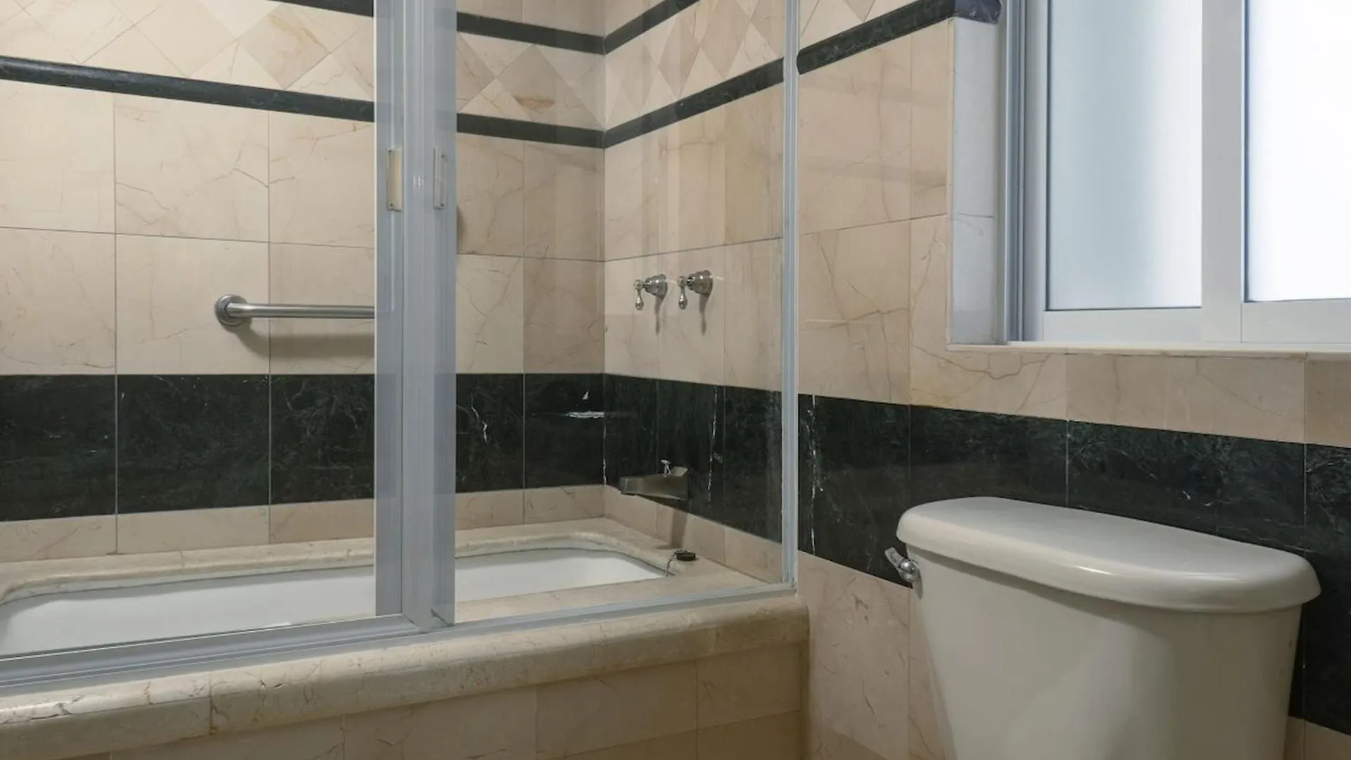 Rent Portobello Marina Y Villas プエルト・アベントゥラス アパート